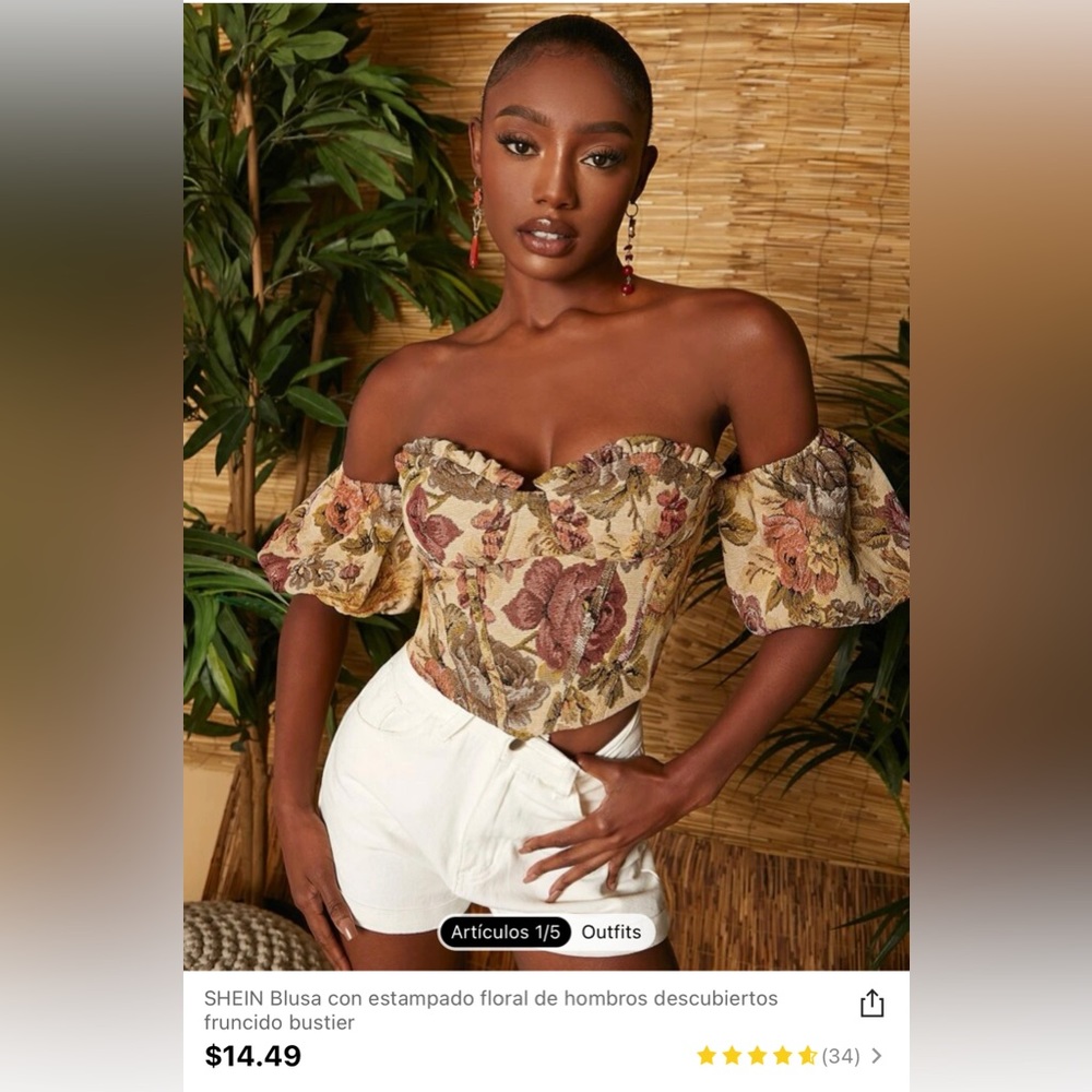 top I’m selling cause is small to me, fits for a girl with small breasts